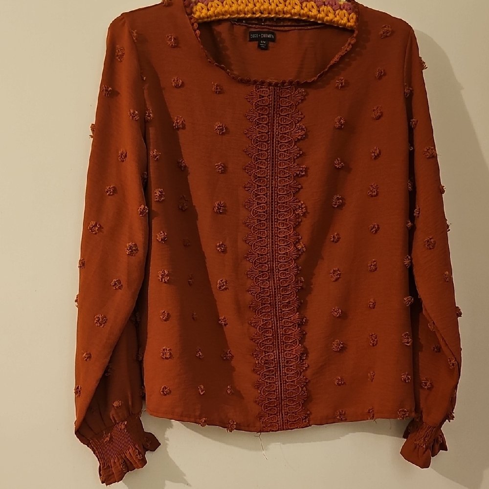Coco + Carmen Rust Textured Blouse Lace Bohemian Small Medium Puffy Women Top